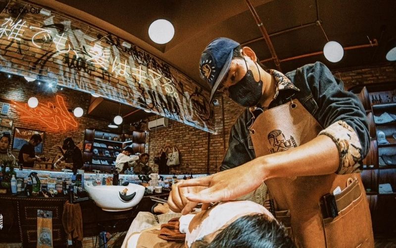 4Rau Barber – Tiệm cắt tóc nam được giới trẻ tin chọn hiện nay Đội ngũ nhân viên tại 4Rau Barber
