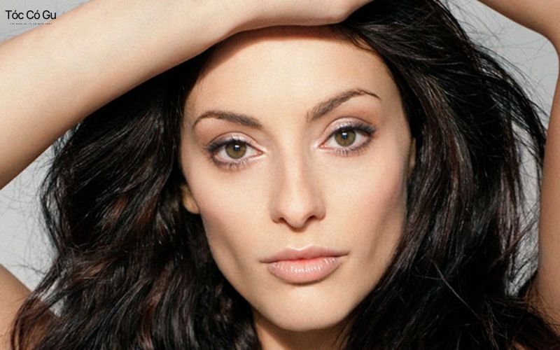 đặc điểm của khuôn mặt gầy má hóp