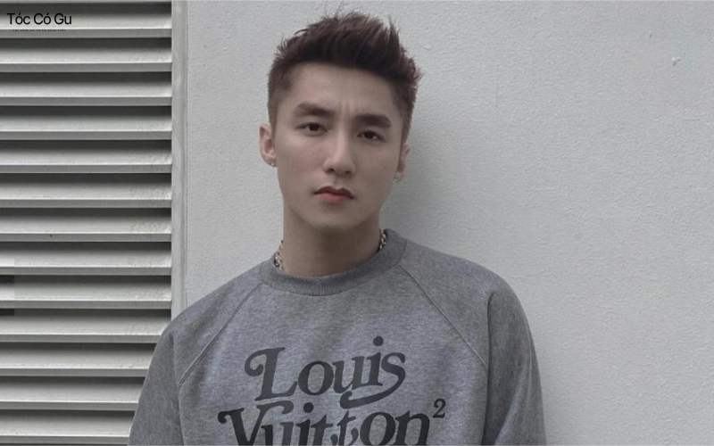Kiểu sport quiff hợp với hầu hết khuôn mặt