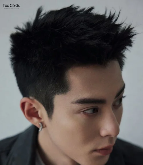 Textured Quiff: Kiểu tóc nam phồng tự nhiên hot hiện nay Classic textured quiff nam phong cách lịch lãm cổ điển