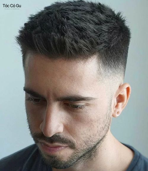 Tóc Quiff ngắn nhẹ