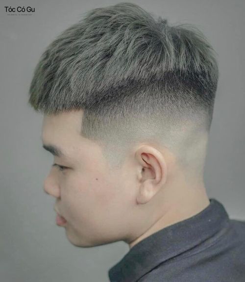 Tóc Mohican cá tính chuyển sự chú ý lên phần trên thay vì trán