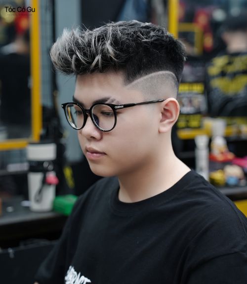 8+ kiểu tóc Undercut Quiff nam tính, lịch lãm, cuốn hút nhất Undercut Quiff kết hợp Fade (Sắc nét, nam tính)