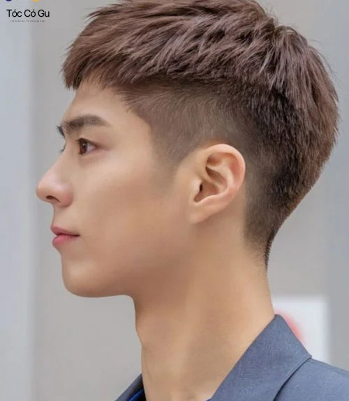 10+ kiểu tóc Comb Over chải ngôi lệch chuẩn quý ông thành đạt Kiểu tóc Hard Part Comb Over (Đường ngôi cạo sâu)