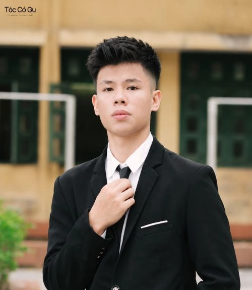 Top 10+ kiểu tóc chụp kỷ yếu nam đẹp bảnh bao, soái ca và ăn ảnh Tóc Undercut Quiff hợp chụp kỷ yếu nam, giúp gương mặt trở nên góc cạnh