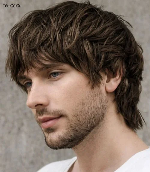 Messy Hair: Phong cách tóc rối tự nhiên, phóng khoáng, cuốn hút Messy Layer giúp tóc bồng bềnh và có chiều sâu
