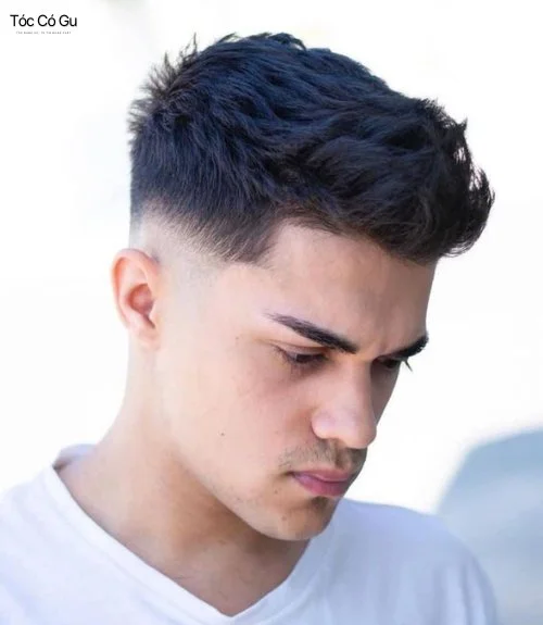 Kiểu tóc Messy Quiff Taper Fade 
