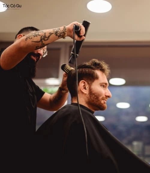 9 kiểu tóc Textured Fringe đẹp giúp chàng trẻ trung và cuốn hút Hướng dẫn yêu cầu barber cắt đúng kiểu Textured Fringe