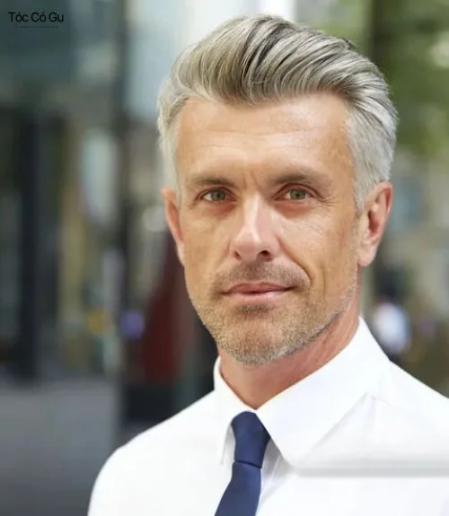 Tóc Quiff ngắn vuốt nhẹ 