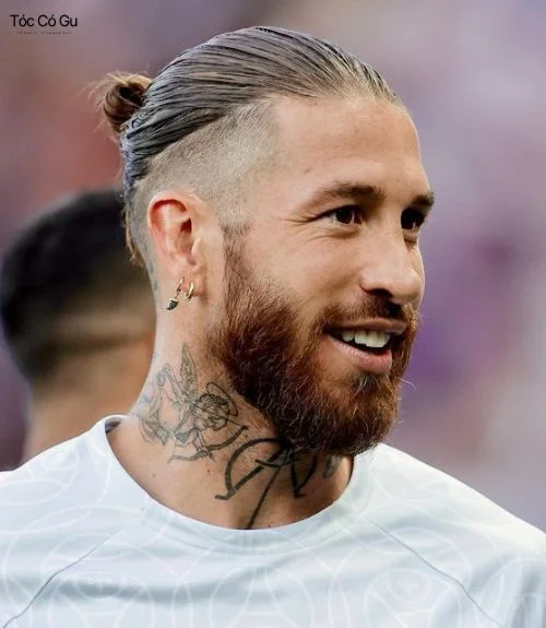 Top 10+ kiểu tóc Top Knot cực ngầu, đậm chất phong trần cho nam giới Tóc Top Knot kết hợp High Fade