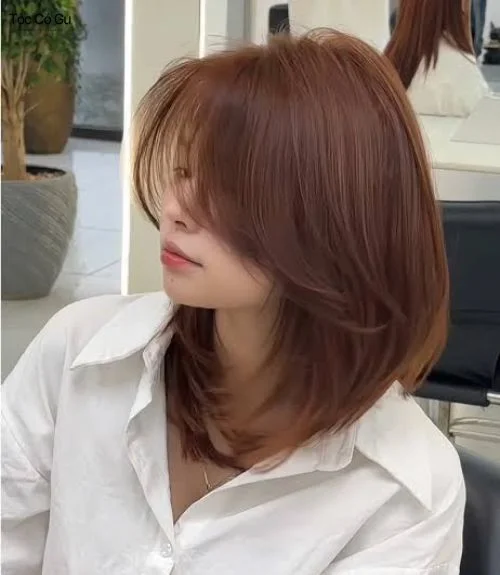 Nữ tóc dày nên để kiểu gì? 12 kiểu tóc đẹp, hot trend nhất Tóc shag nhiều lớp giúp giảm độ dày hiệu quả