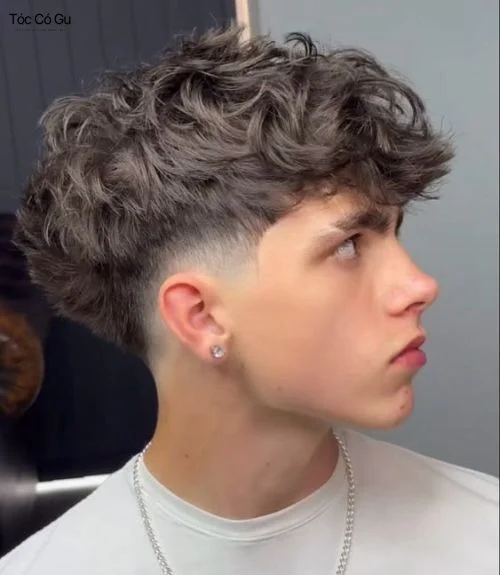 Messy Fringe: Kiểu tóc mái rối cực chất cho nam giới Messy Fringe Mid Fade