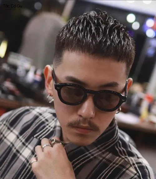 15+ kiểu tóc Bad Boy cá tính, cuốn hút khiến phái đẹp “gục ngã” Tóc Mohican Cho Bad Boy