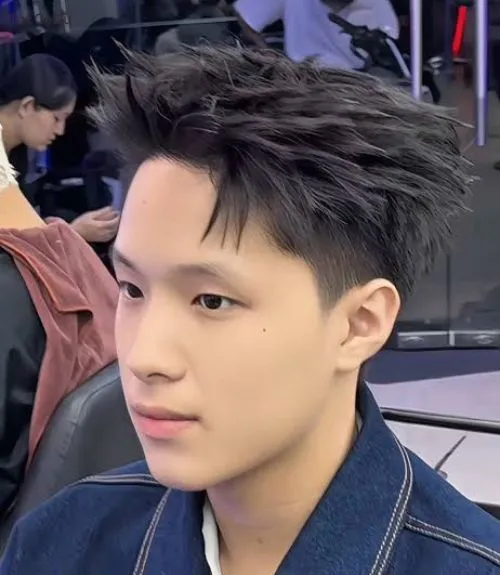 Side Part Texture: Kiểu tóc nam xu hướng được cắt nhiều 2026 Ivy Side kết hợp Part Texture