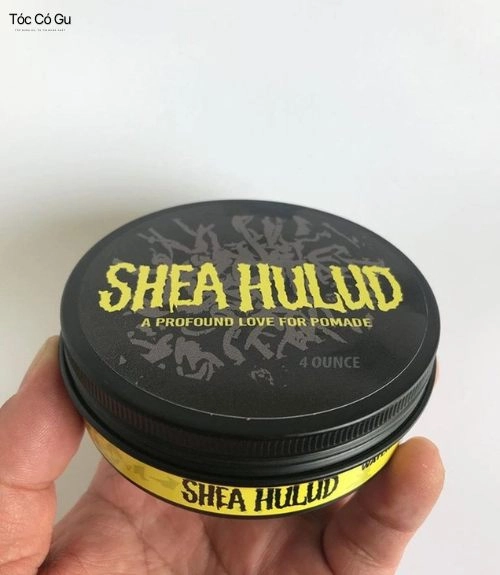Clay Pomade là gì? Đặc điểm, công dụng và cách chọn phù hợp Pomps Not Dead Shea Hulud giữ nếp tóc tốt, lưu hương lâu