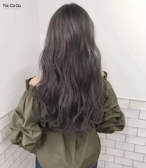 Kiểu tóc nữ Hàn Quốc uốn xoăn đuôi 