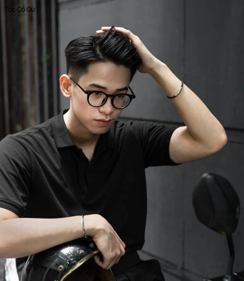 Tóc nên khô đến mức nào trước khi vuốt sáp? 