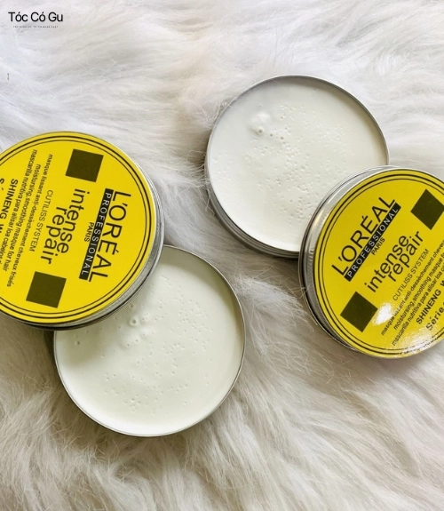 Phân biệt chất sáp vuốt tóc: Chọn đúng chuẩn cho mọi tóc Wax có độ giữ nếp linh hoạt, giúp dễ dàng tạo kiểu