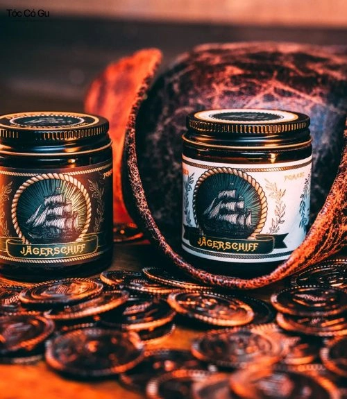 Top 10 Pomade gốc dầu cho nam giới giữ nếp tốt, bóng đẹp Flagship Oil Based Pomade bám tóc tốt, hỗ trợ duy trì form