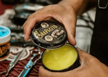 Pomade gốc dầu