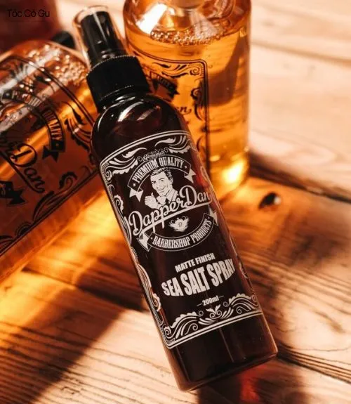 Chai xịt muối biển Dapper Dan Sea Salt Spray giúp tạo sóng và độ nhám tự nhiên