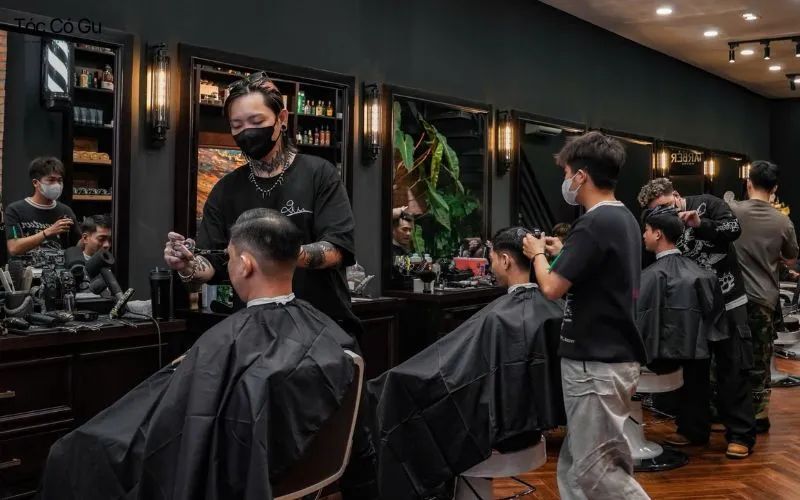 Tiệm tóc Tony Barber House: Địa chỉ, dịch vụ và bảng giá Tiệm có 2 khu vực riêng dành cho khách hàng
