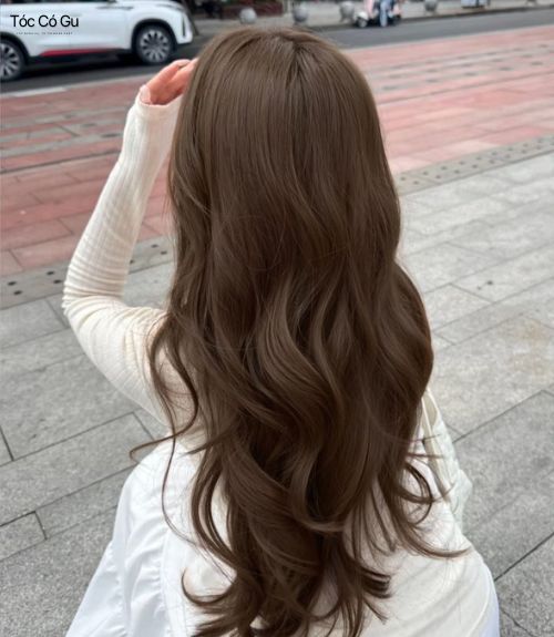 15+ Kiểu tóc uốn đuôi trẻ trung, bồng bềnh, hợp mọi dáng mặt Kiểu tóc uốn đuôi là gì?