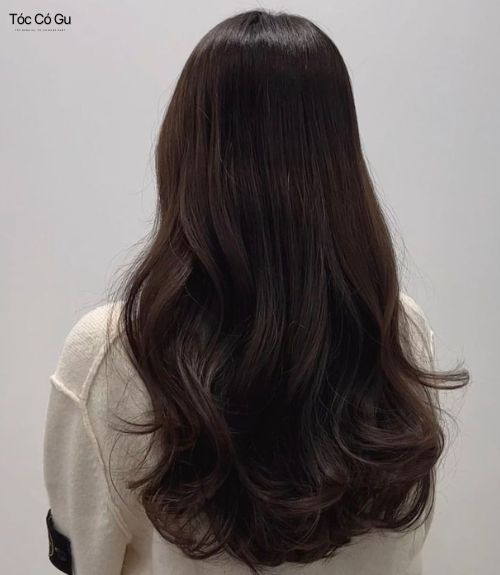 15+ Kiểu tóc uốn đuôi trẻ trung, bồng bềnh, hợp mọi dáng mặt Tóc uốn cụp đuôi nhẹ