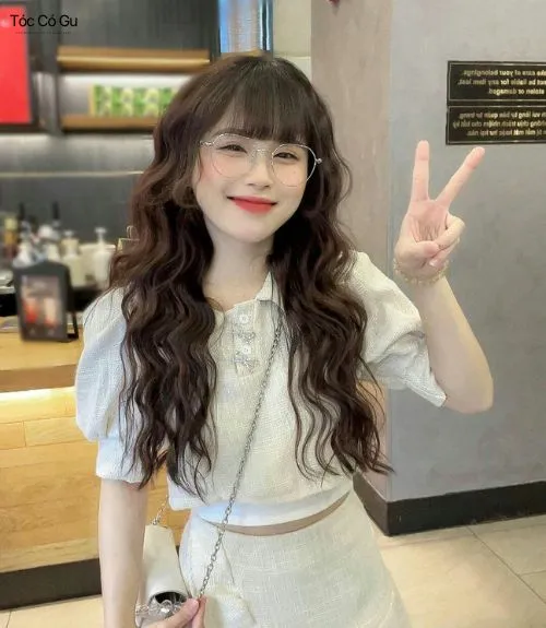 Top 12+ kiểu tóc uốn gợn sóng đẹp, trẻ trung và thời thượng Tóc uốn gợn sóng lọn nhỏ